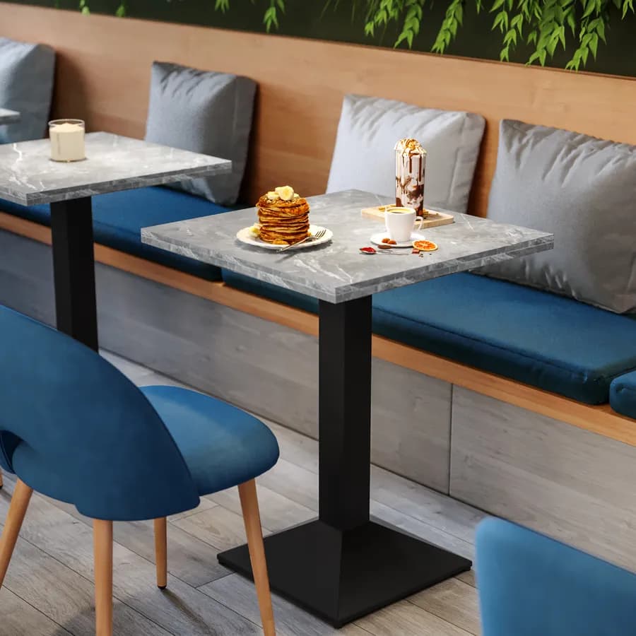 Tavolo da pranzo 80x80 cm con top effetto marmo grigio da 30 mm e base in metallo nero - Caio