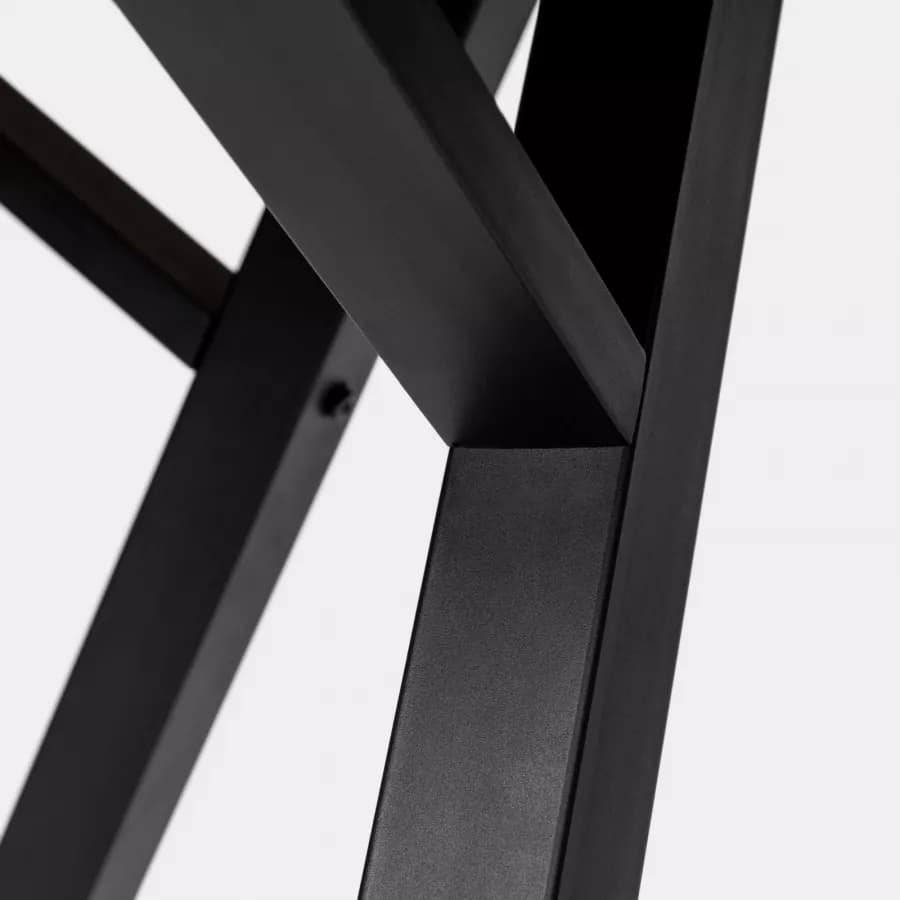 Tavolo da pranzo rotondo 120 cm con piano in legno rovere quercia e gambe nere - Manty
