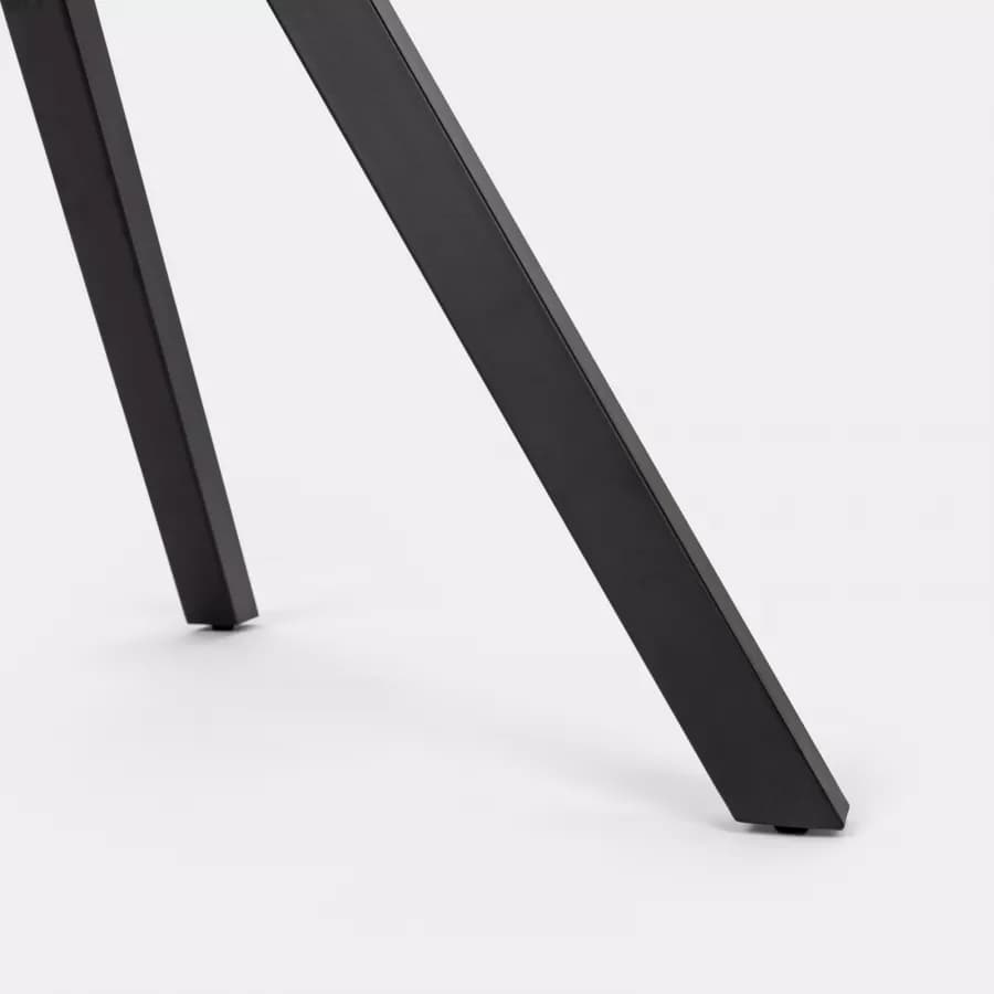 Tavolo da pranzo rotondo 120 cm con piano in legno rovere quercia e gambe nere - Manty