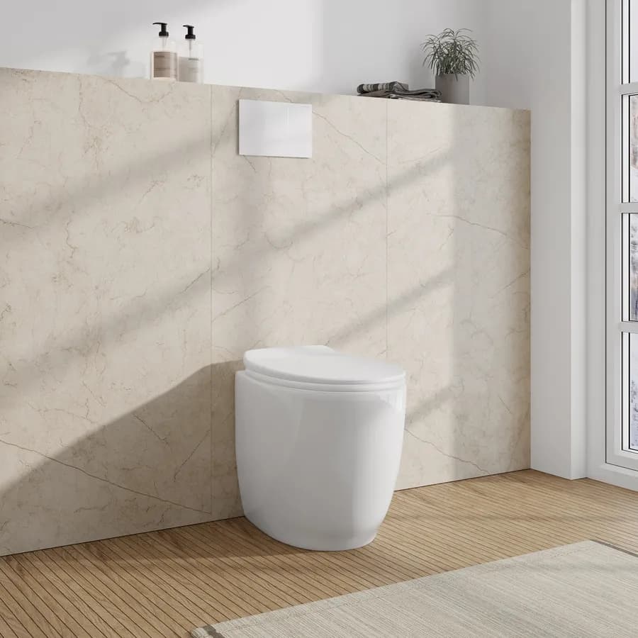 Vaso filomuro in ceramica bianco con copriwc