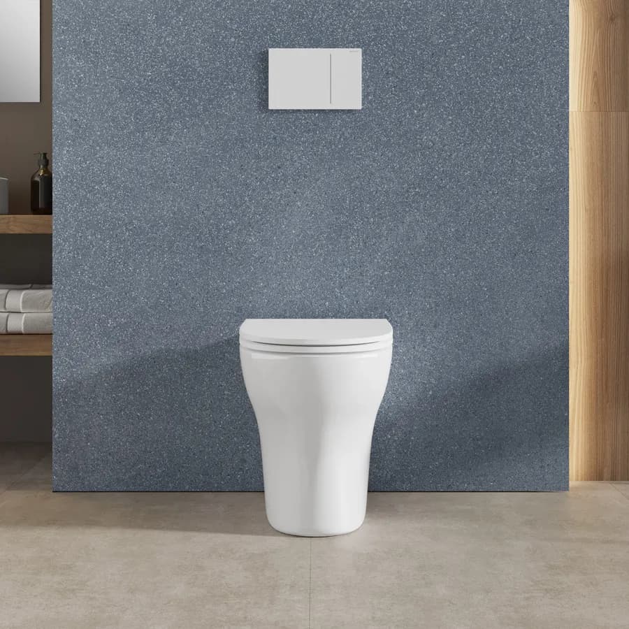 Vaso filomuro rimless in ceramica bianco con sedile copriwc slim