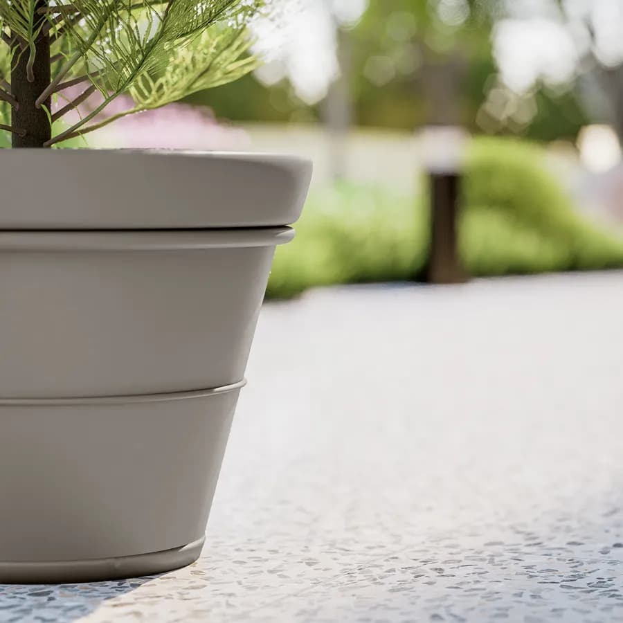 Vaso liscio rotondo 50 cm in polietilene tortora - Bodeja