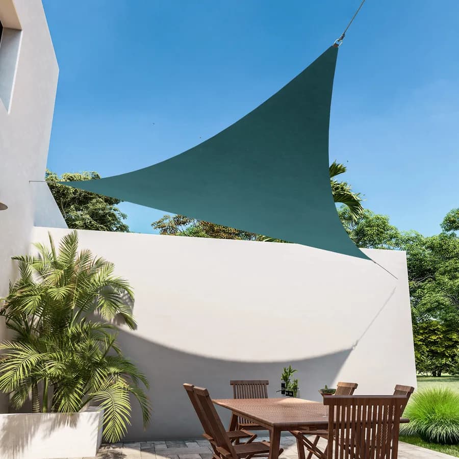 Vela da giardino triangolare 5x5x5 m in poliestere idrorepellente blu petrolio 180 gr - Solaris