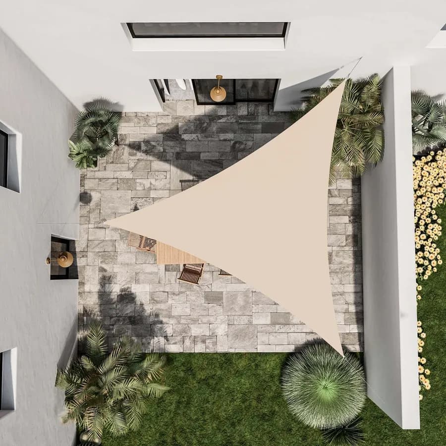 Vela da giardino triangolare 5x5x5 m in poliestere idrorepellente beige 180 gr - Solaris