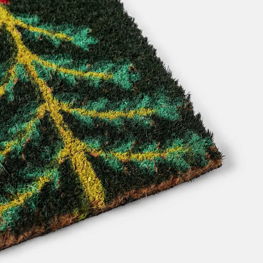 Zerbino natalizio 45x75 cm in coir con disegno alberi di natale verdi