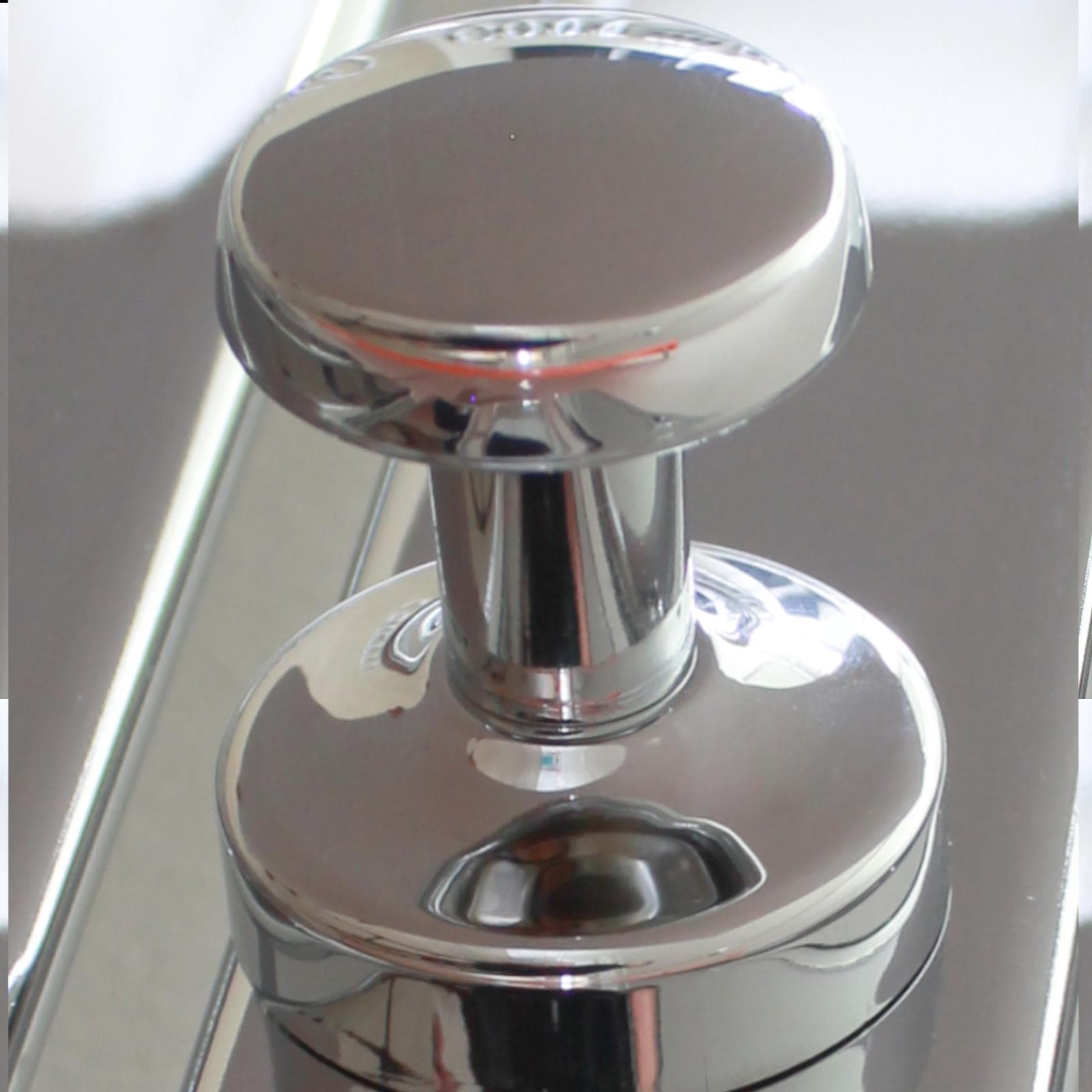Appendino cromo magnetico per termoarredo - Calla di Lazzarini