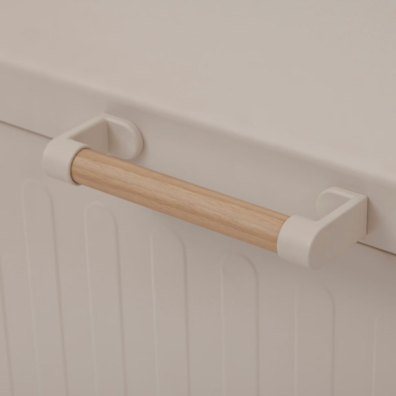 Baule contenitore con ruote 130x60 cm in alluminio crema - Prometeo