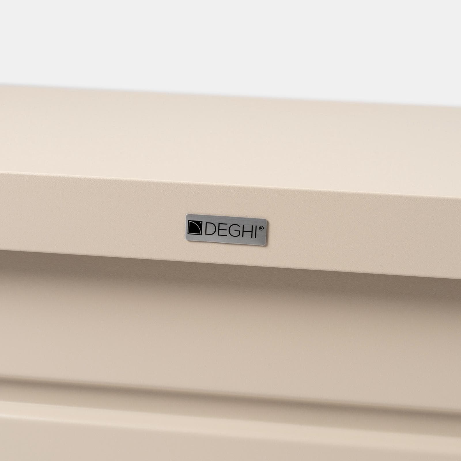 Baule contenitore con ruote 130x61x64h cm in alluminio vaniglia - Carioca