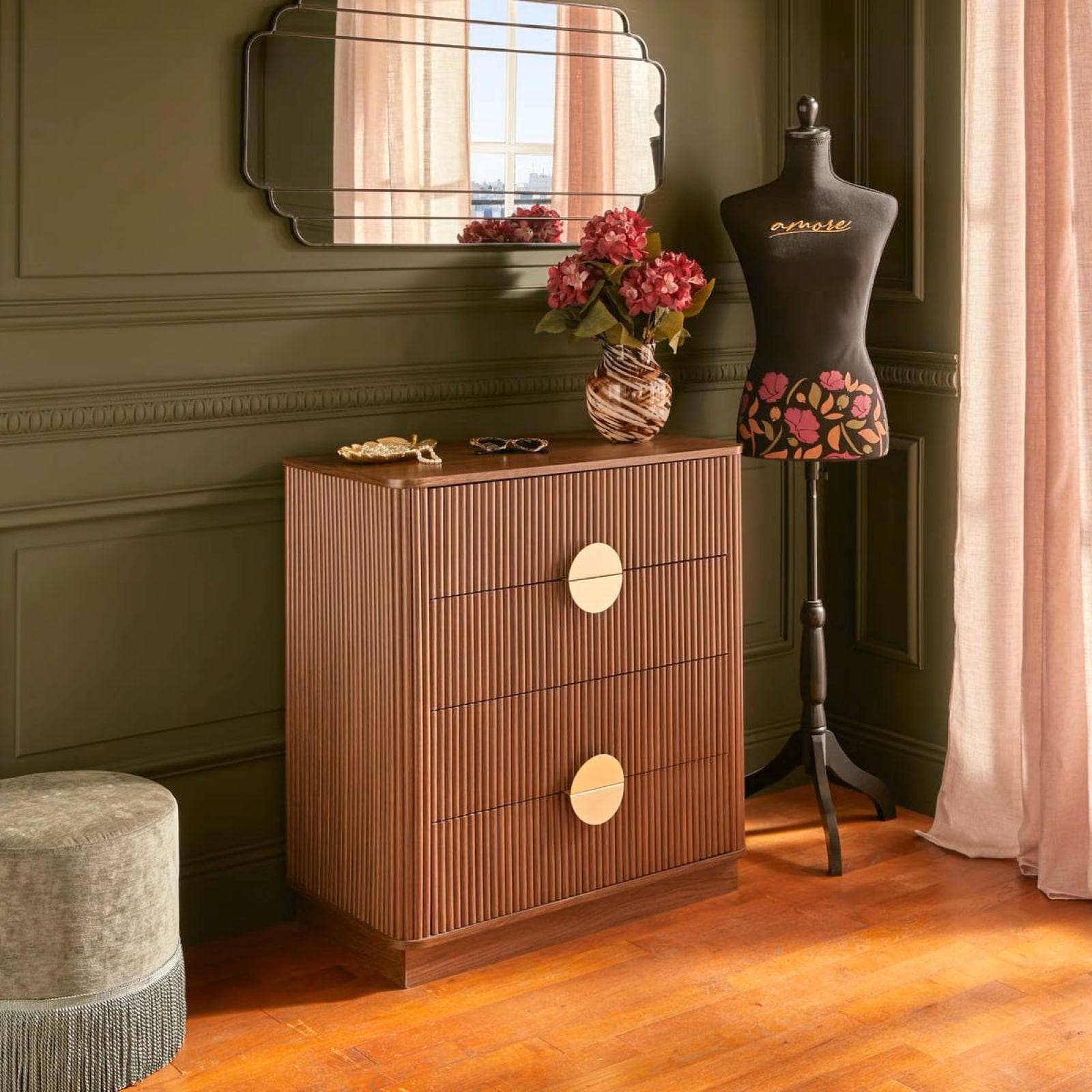 Cassettiera 80x85h cm in legno effetto noce cannettato e oro con 4 cassetti - Yuna