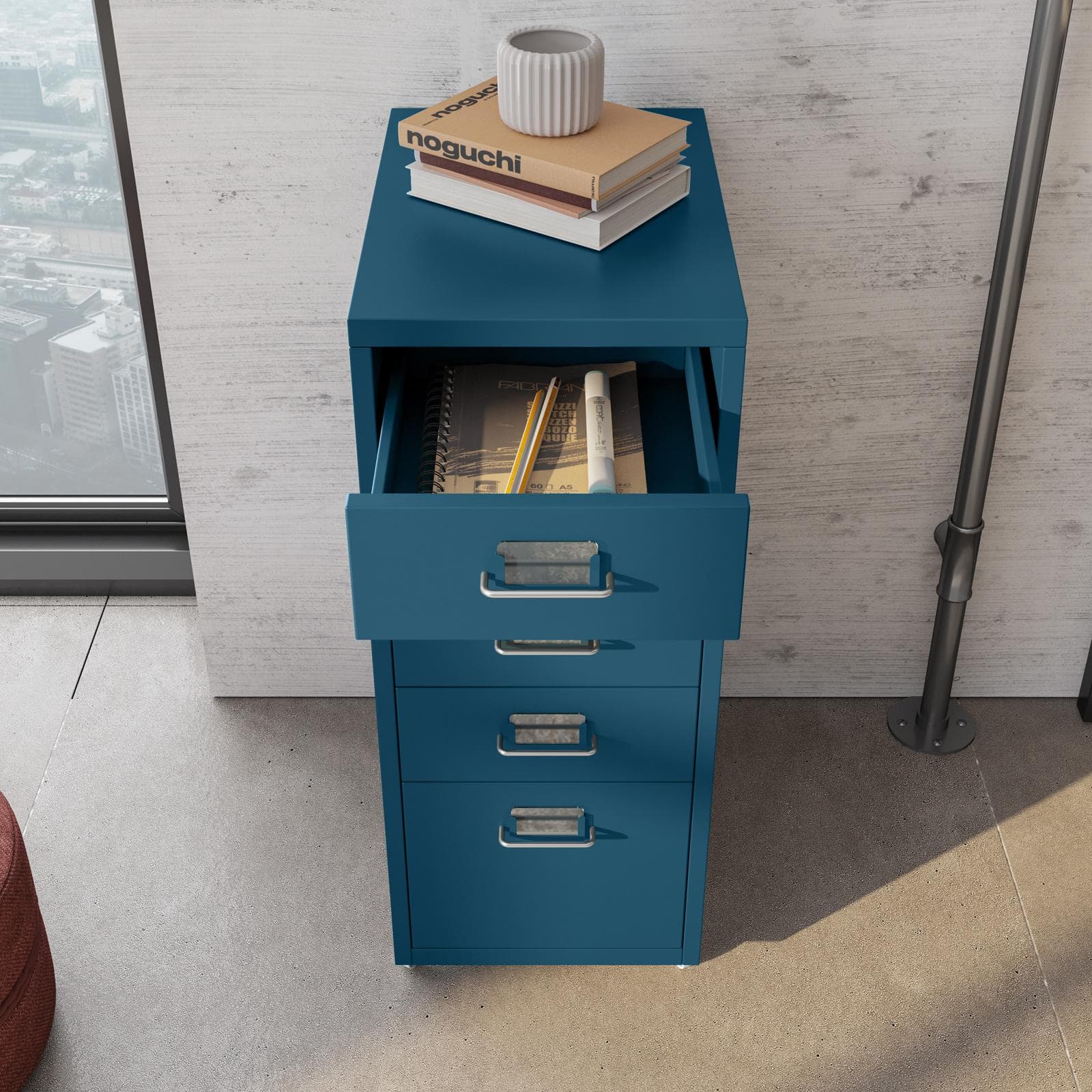 Cassettiera compatta 28x69h cm in acciaio verniciato blu petrolio con 5 cassetti e ruote - Latino