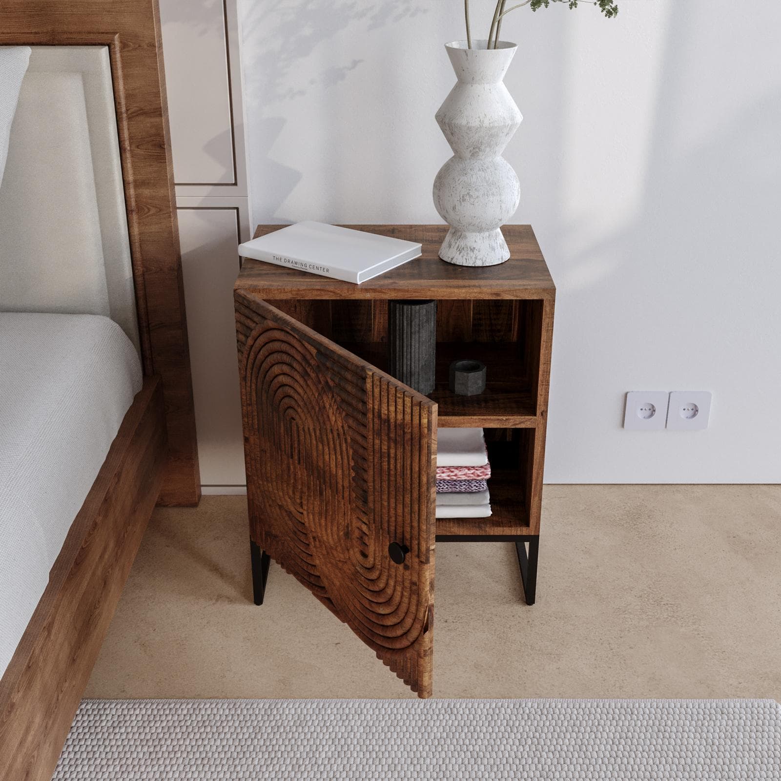 Comodino 50x60h cm con 1 anta in legno di mango cannettato - Alisha