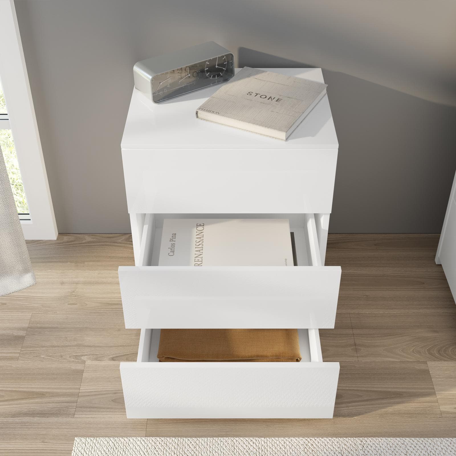 Comodino 55x65h cm con tre cassetti bianco lucido - Reina