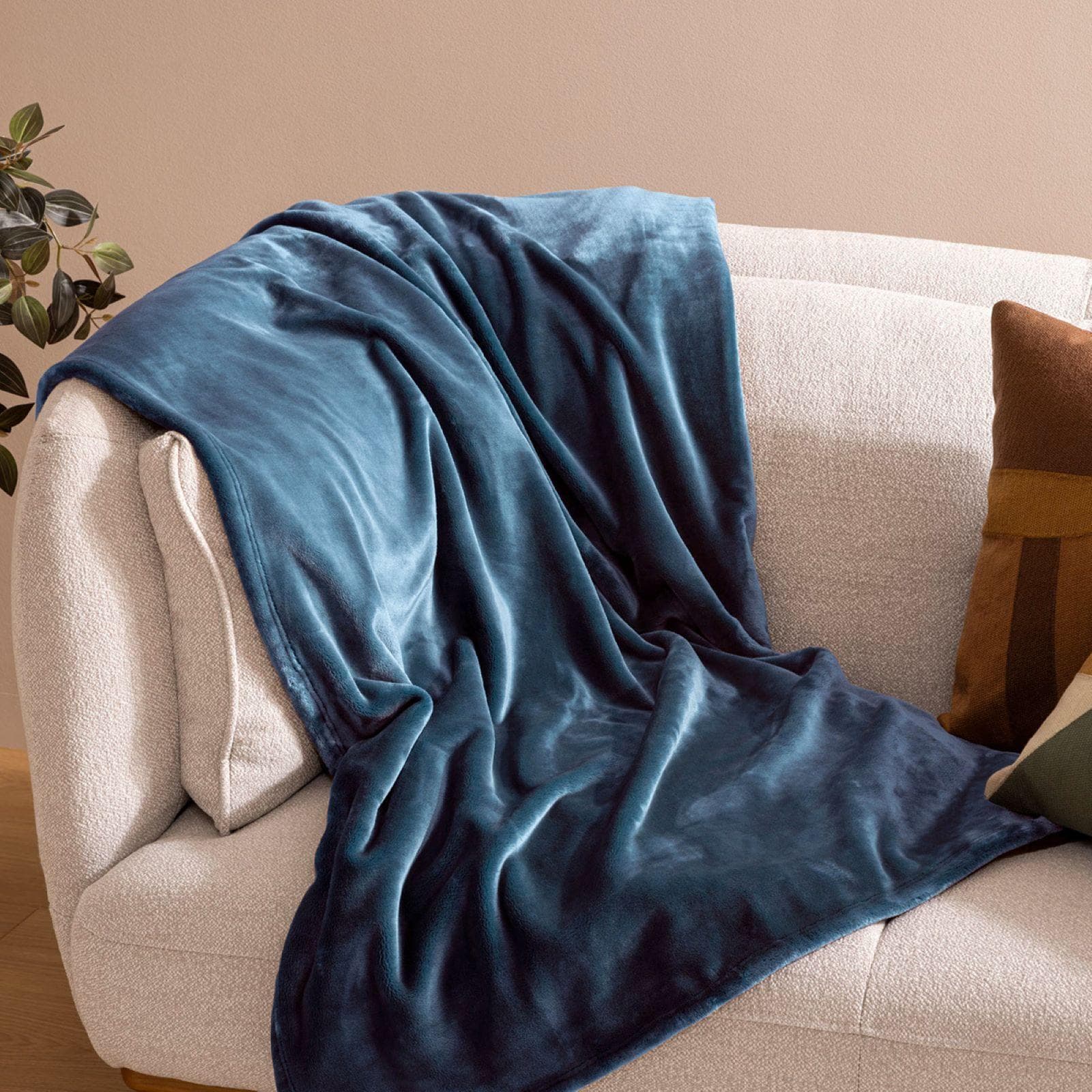 Coperta plaid 180x130 cm in velluto blu petrolio - Coccoloso