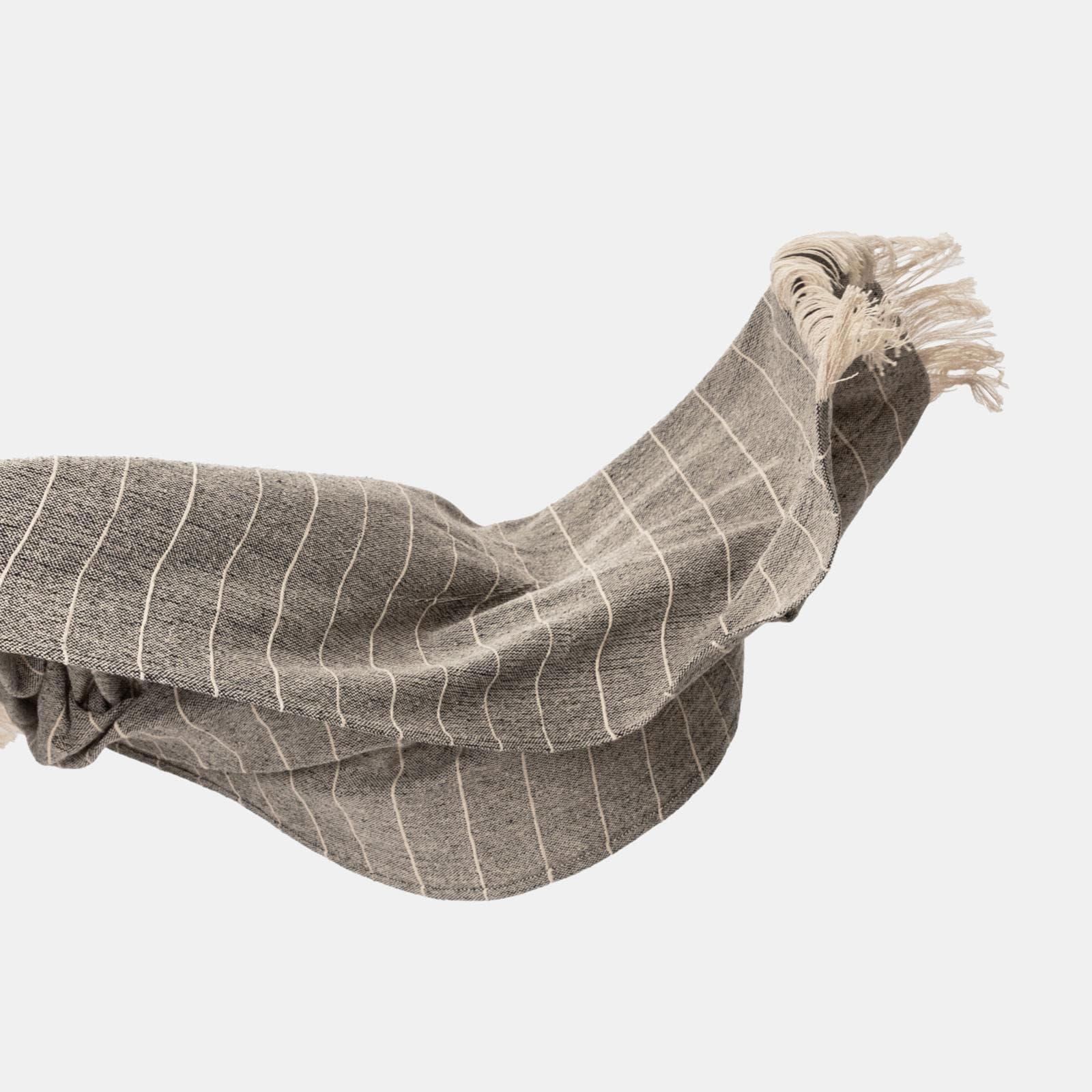 Copriletto 130x170 cm in cotone grigio e bianco a strisce con frange - Bea
