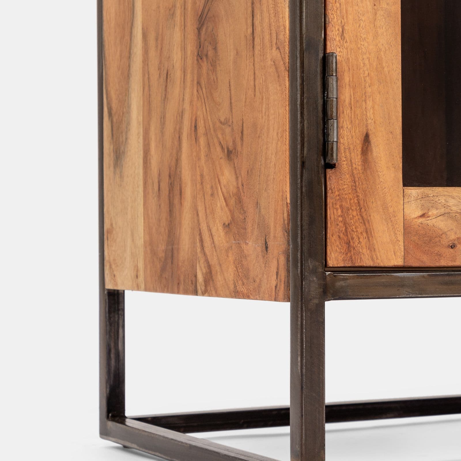 Credenza 90x160h cm in legno di acacia e metallo - Freia Acacia