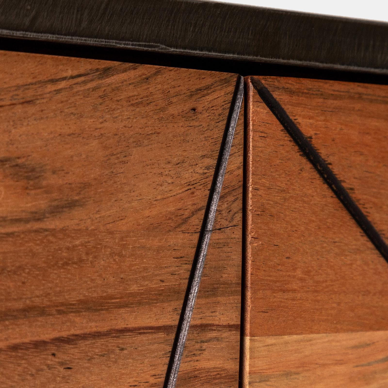 Credenza 88x76h cm in legno di acacia e metallo nero con 2 ante - Freia Acacia