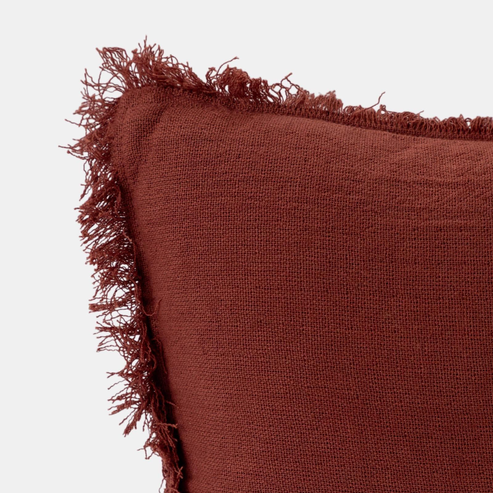 Cuscino sfoderabile 45x45 cm mattone in cotone mussolina con frange