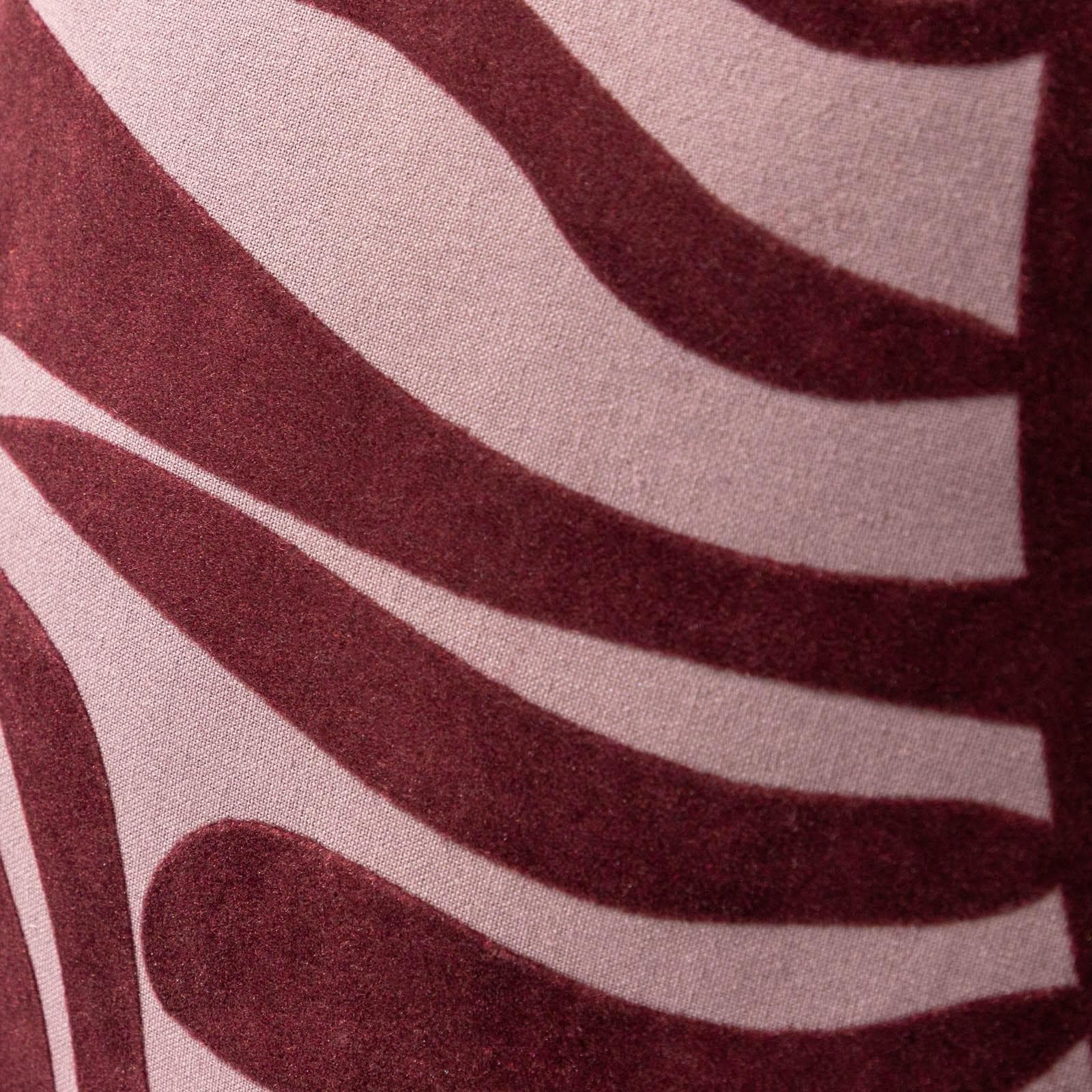Cuscino sfoderabile 45x45 in cotone con decoro bordeaux