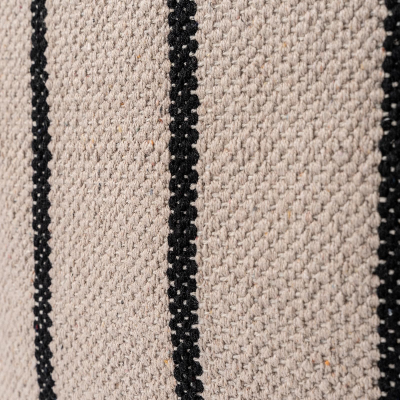 Cuscino sfoderabile 45x45 cm in cotone naturale con strisce nere
