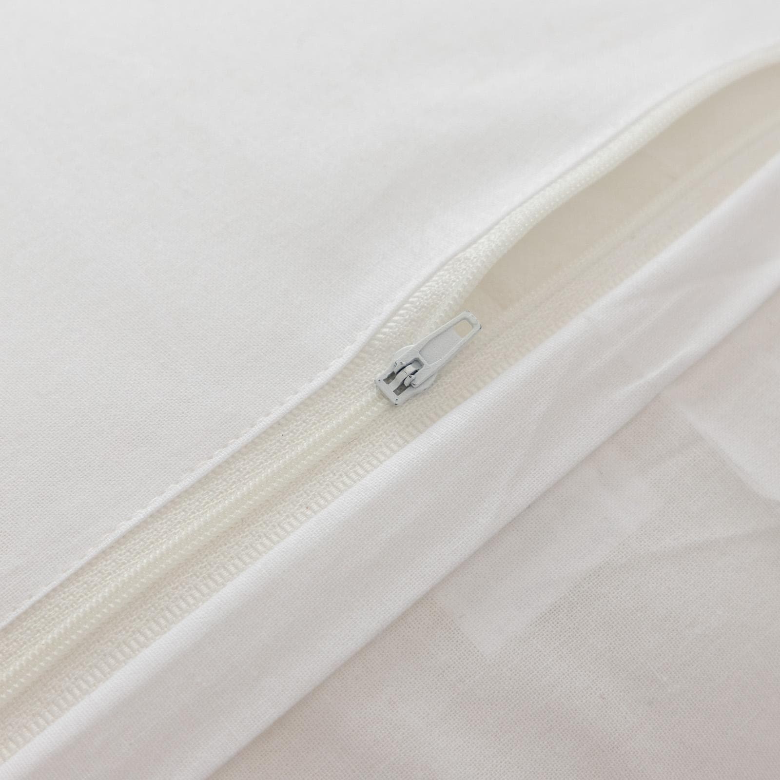 Cuscino sfoderabile 45x45 naturale in cotone con nappine verdi