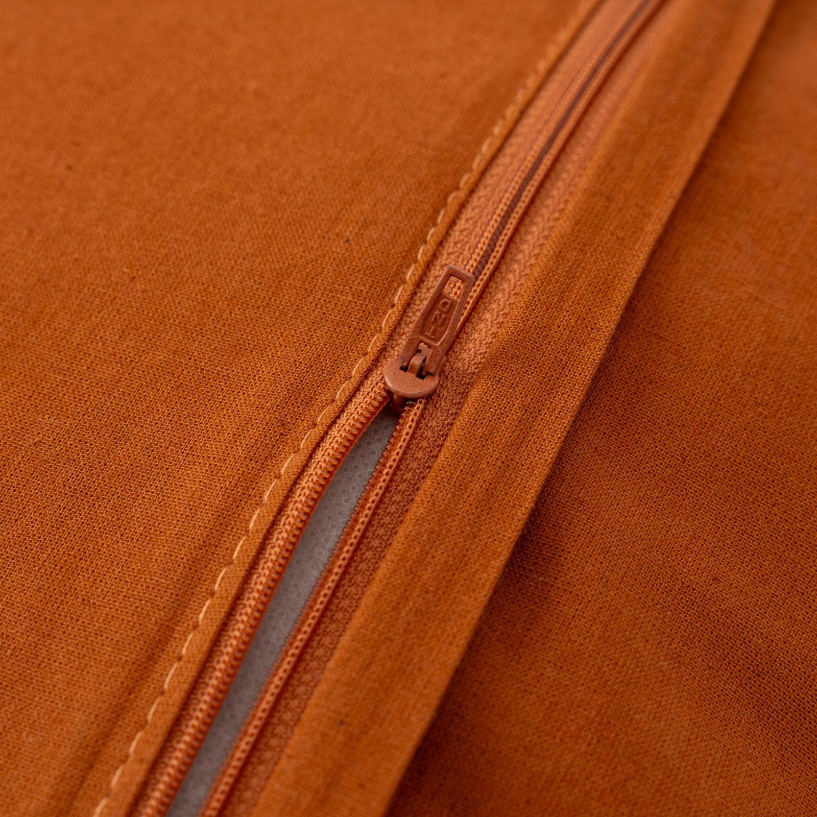 Cuscino sfoderabile 45x45 cm terracotta in cotone con nappine