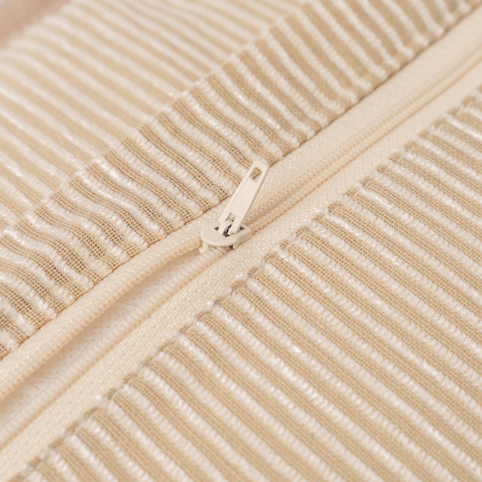 Cuscino sfoderabile 50x30 in tessuto a costine crema