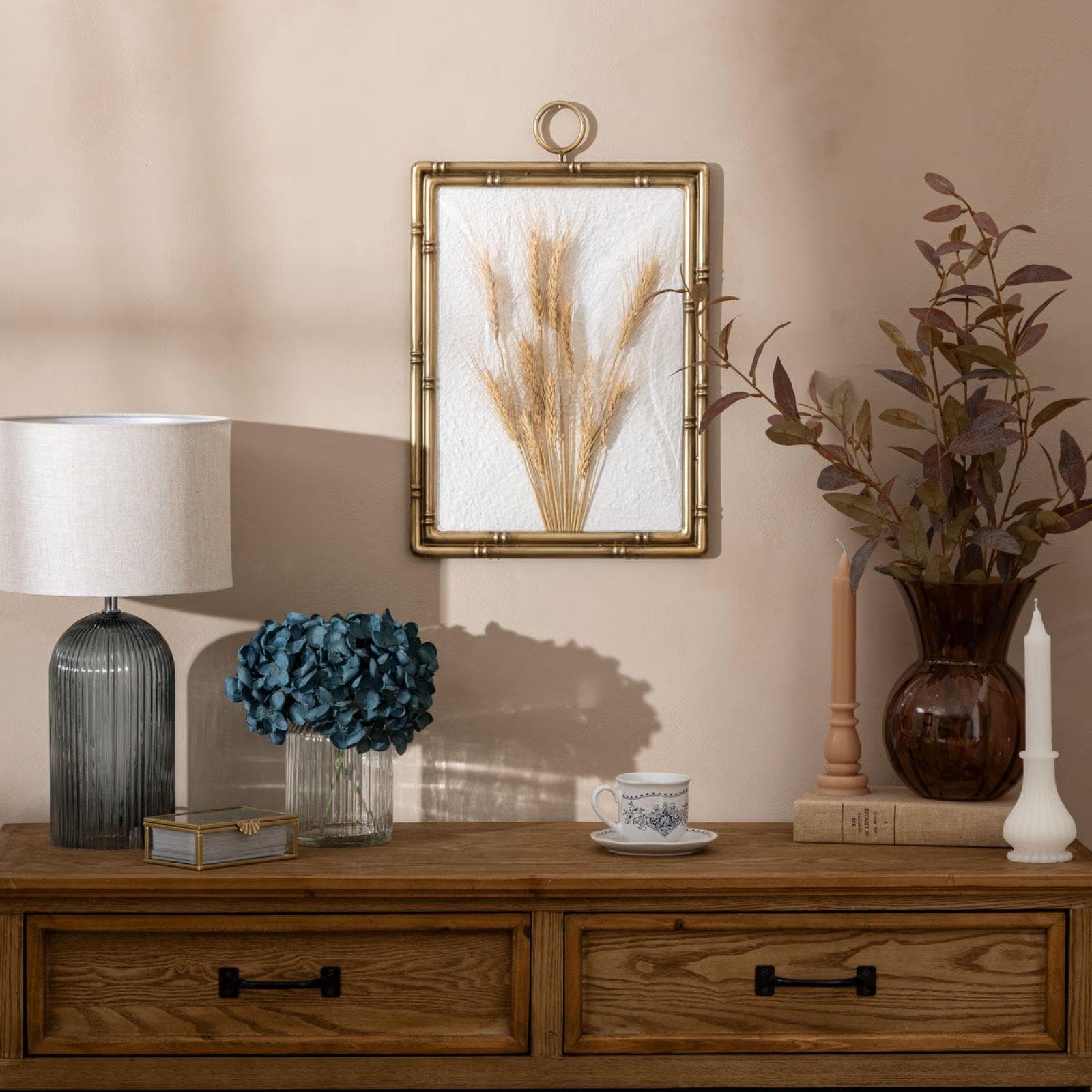 Decorazione da parete 46h cm in legno e vetro curvo con spighe essiccate