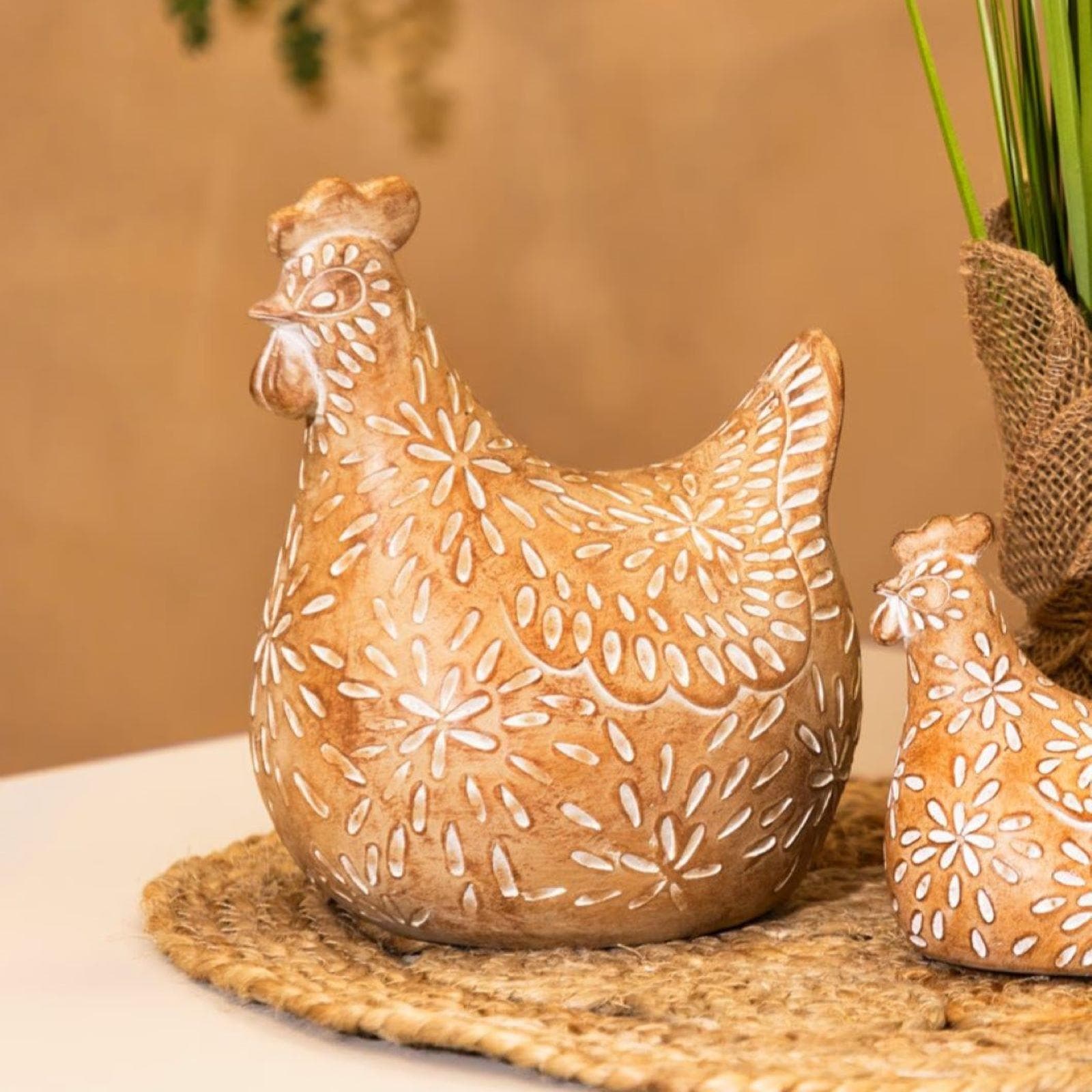 Figura decorativa 20h cm a forma di gallina effetto terracotta decorata