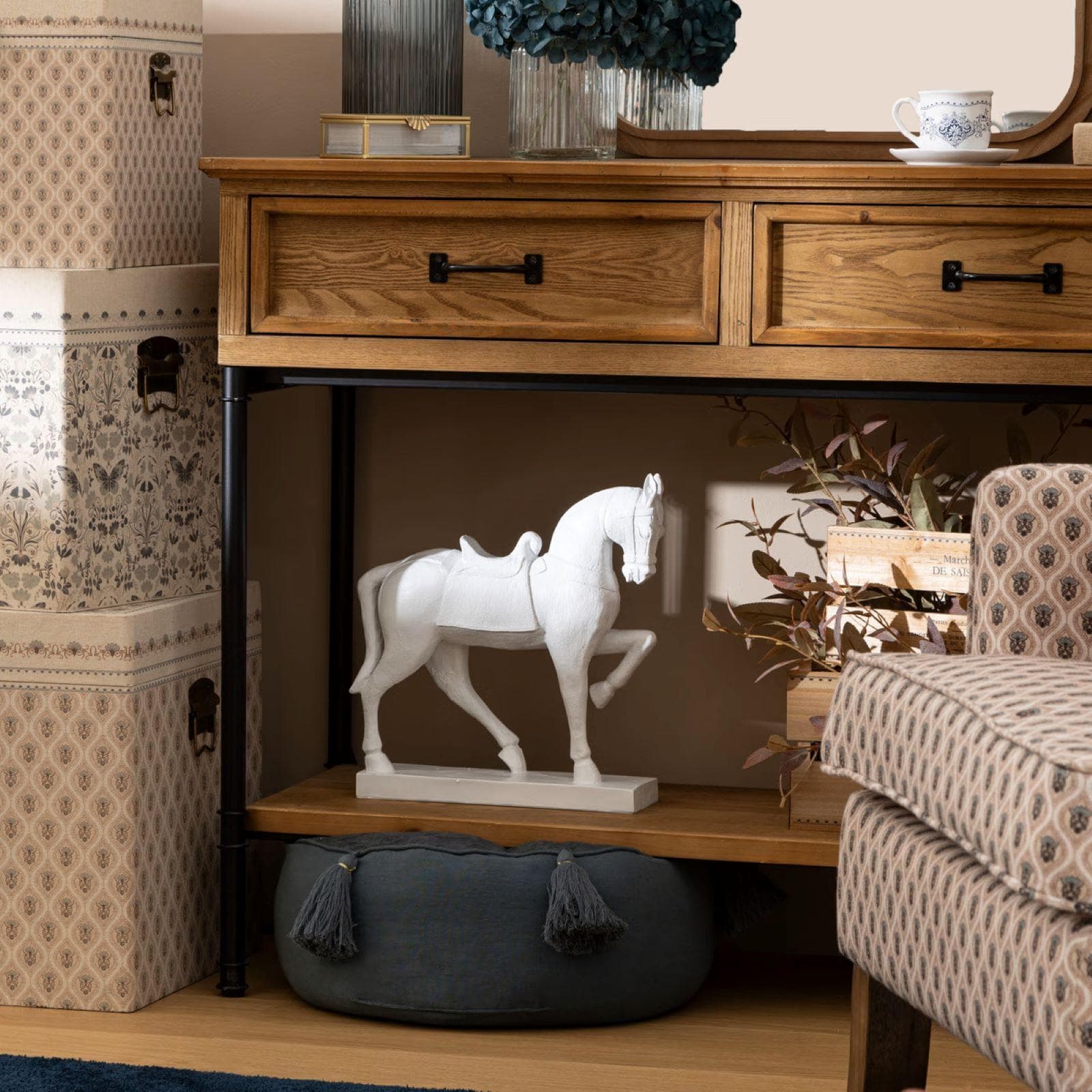 Figura decorativa 35h cm a forma di cavallo in pietra artificiale bianco