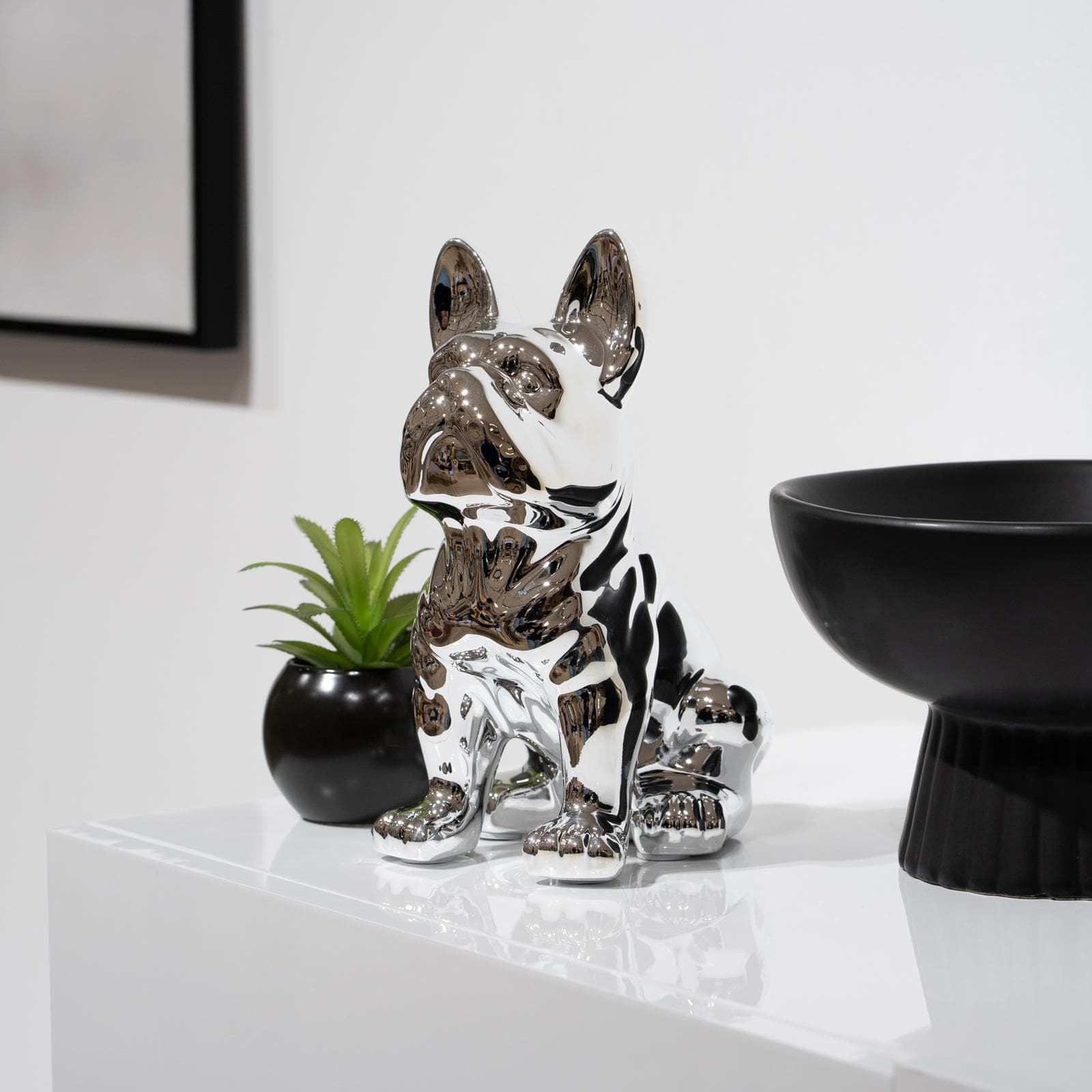 Figura decorativa a forma di bulldog in gres porcellanato argento