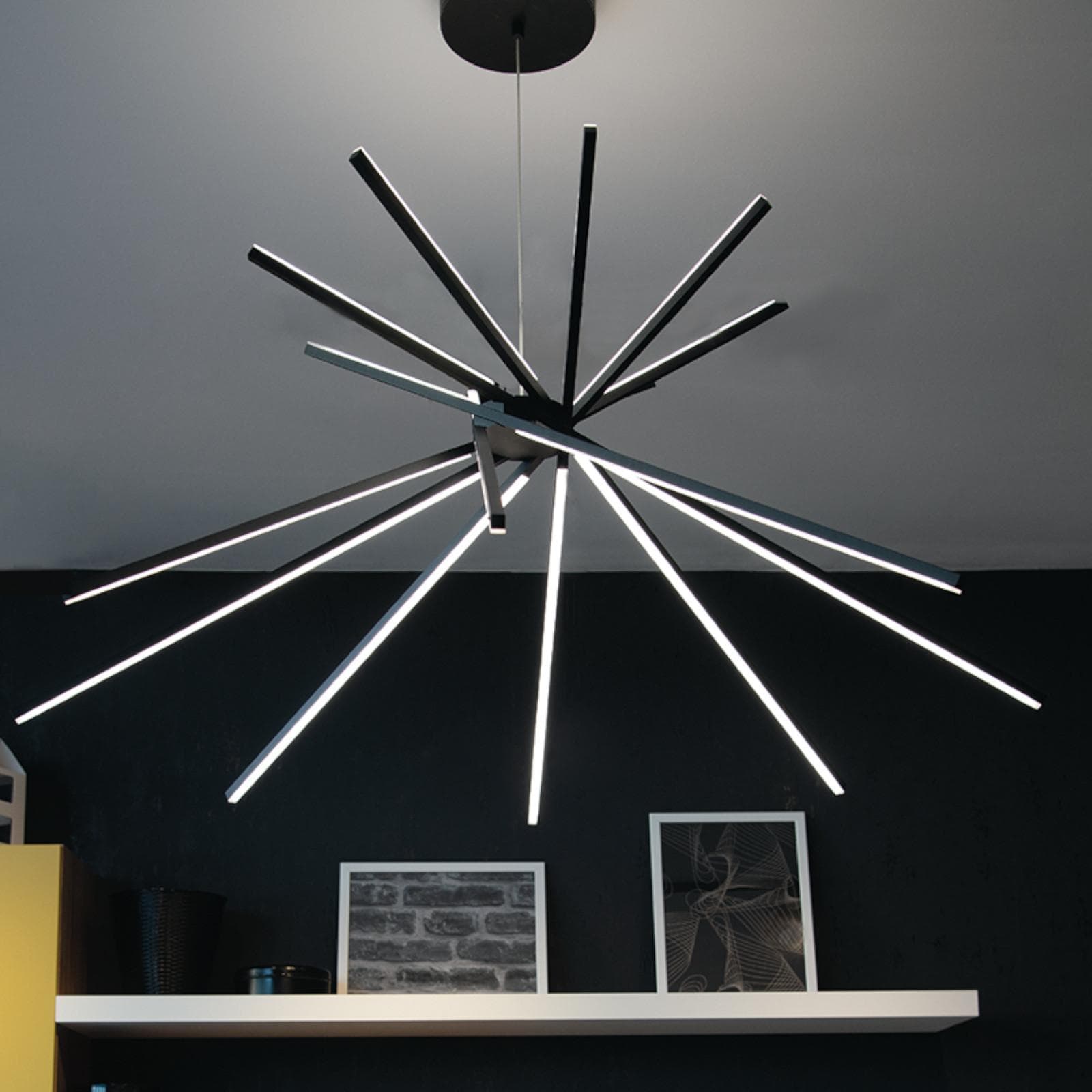 Lampada da soffitto a luce calda 160 cm in alluminio nero goffrato