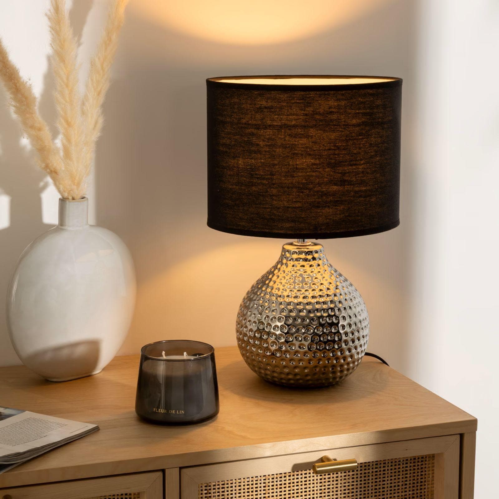 Lampada da tavolo 38h cm in ceramica argento e paralume nero