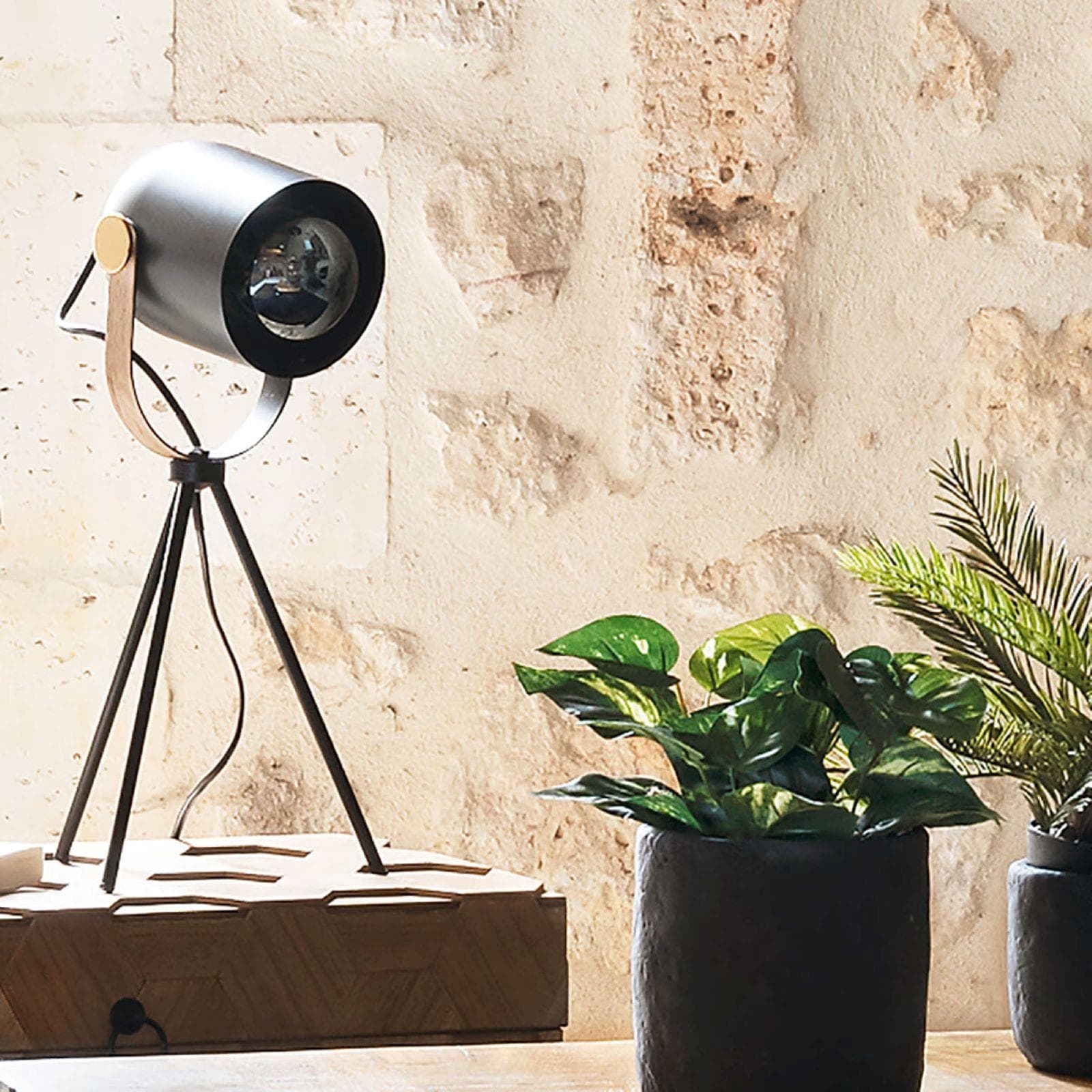 Lampada da tavolo 45h cm treppiede in metallo nero ed effetto legno
