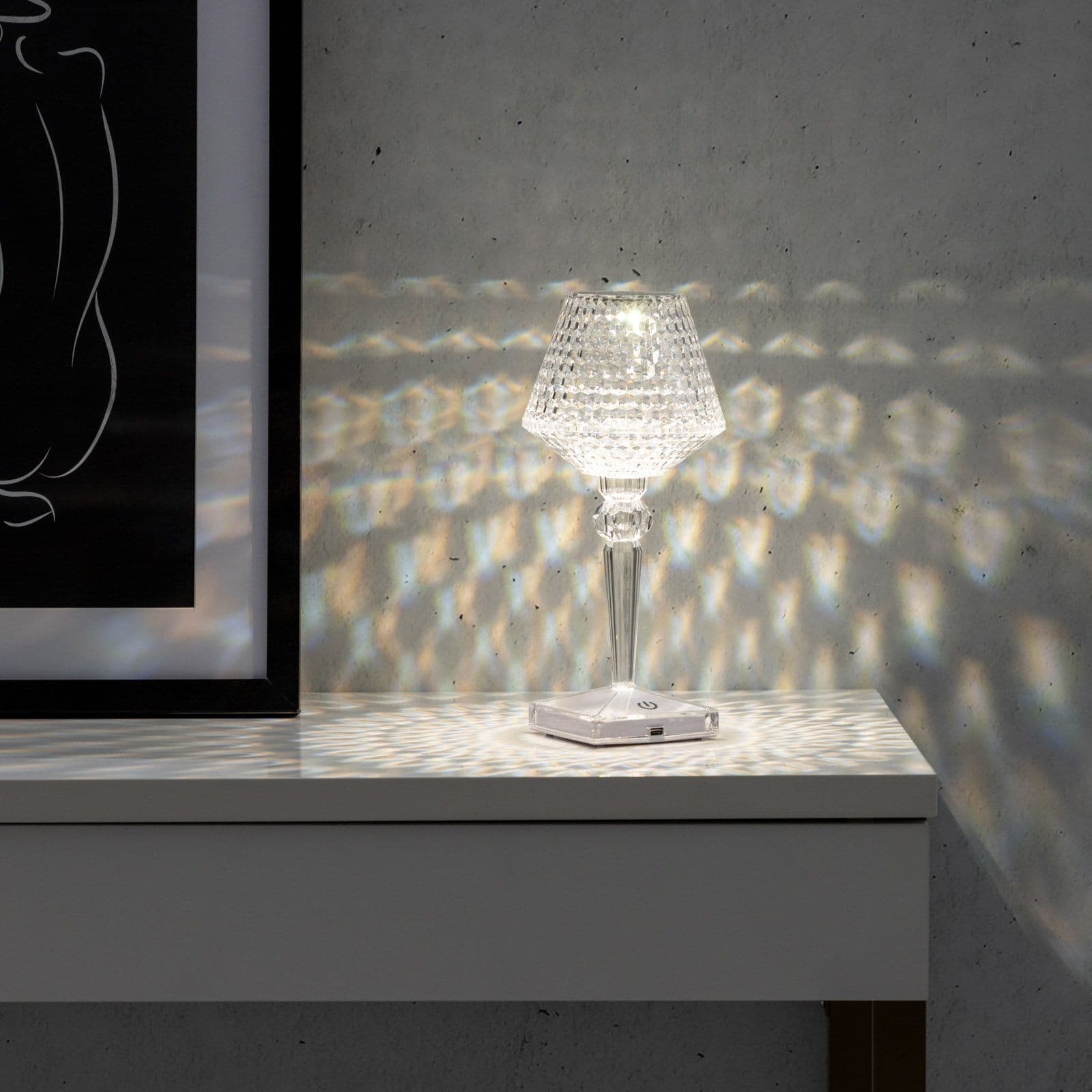 Lampada da tavolo a LED 8x26 h cm con effetto cristallo - Avenia