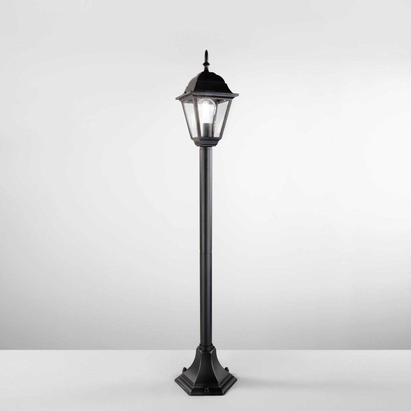Lampione lanterna da esterno 21x104h cm in alluminio nero