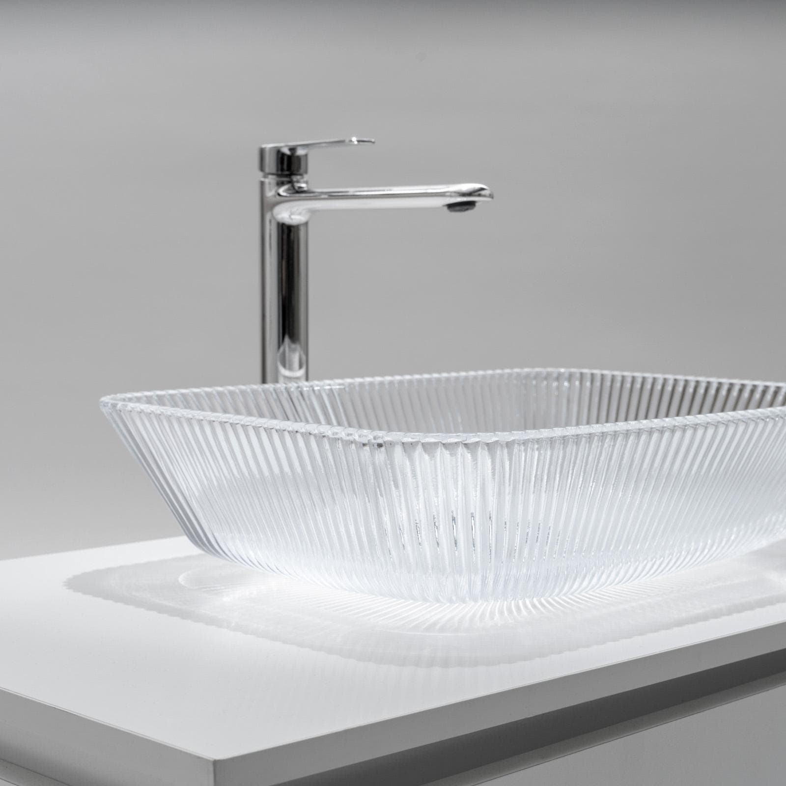 Lavabo d'appoggio in vetro 46x11,5h cm trasparente - Jeda