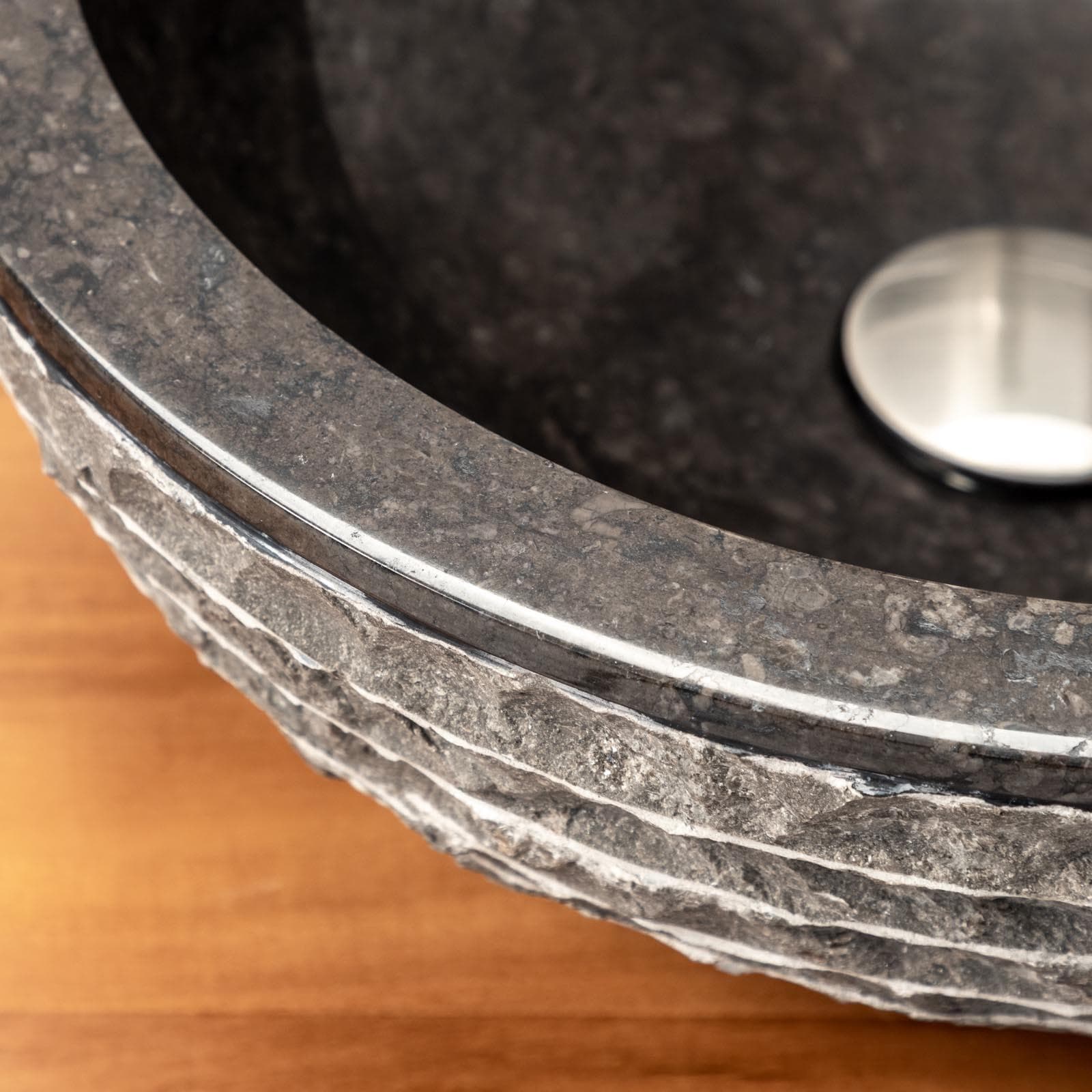 Lavabo da appoggio 40 cm in marmo bocciardato nero - Artizan