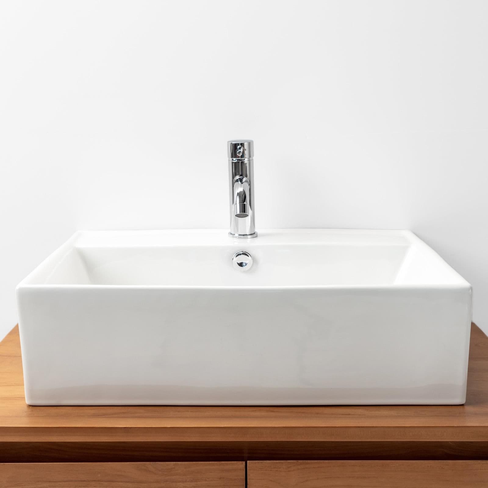 Lavabo squadrato 58 x 45 cm in ceramica design moderno monoforo