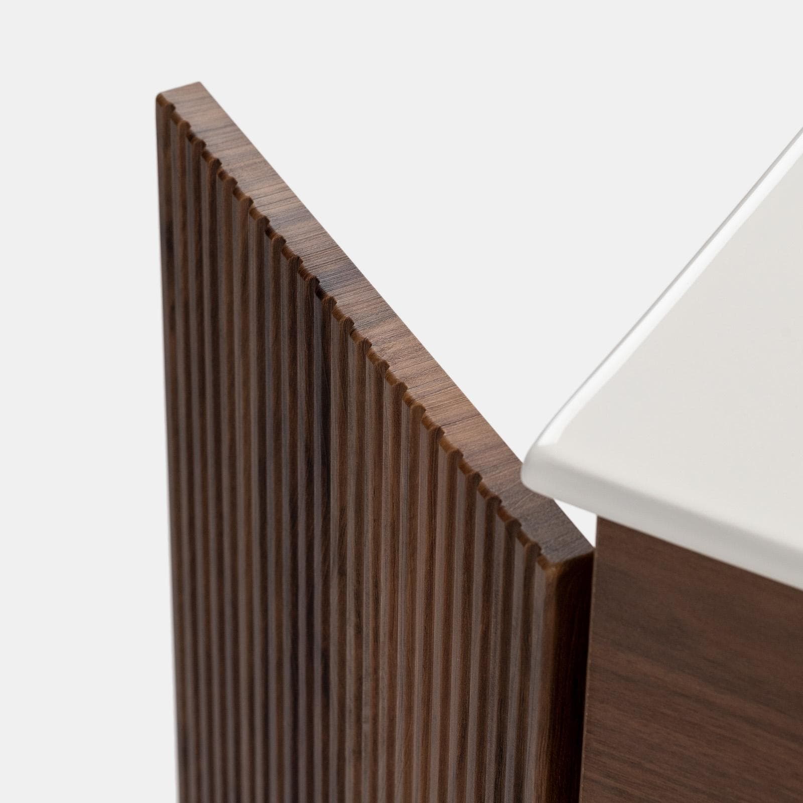 Mobile bagno sospeso 60 cm rovere deciso cannettato con lavabo e specchio - Nerk