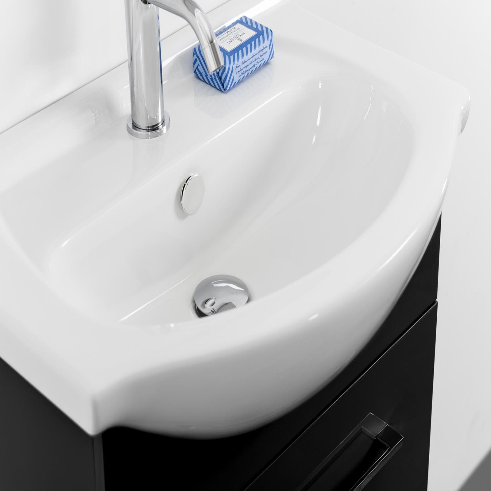 Mobile bagno sospeso 60 cm profondità 42 cm nero lucido con specchio e mensolina - Ready