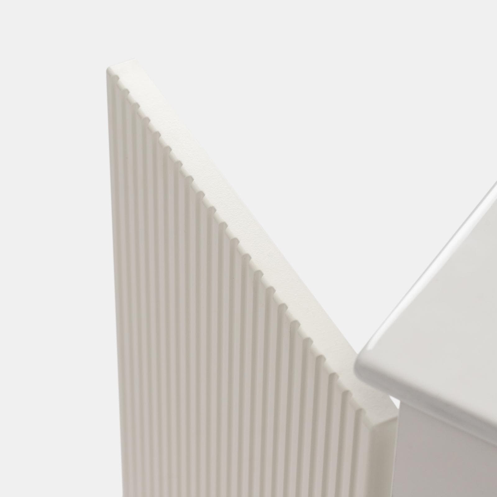 Mobile bagno sospeso con ante 80 cm bianco opaco cannettato con top e specchio - Nerk
