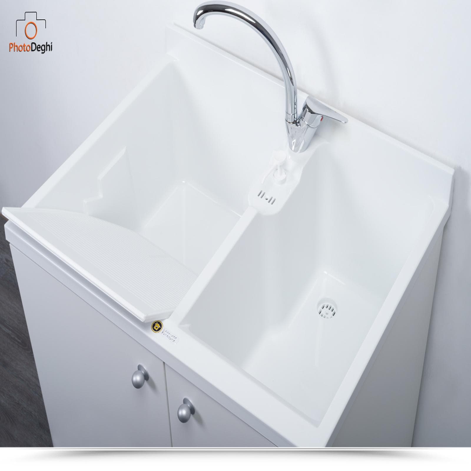 Mobile lavatoio 80x60 cm Montegrappa per interno con doppia anta e lavapanni