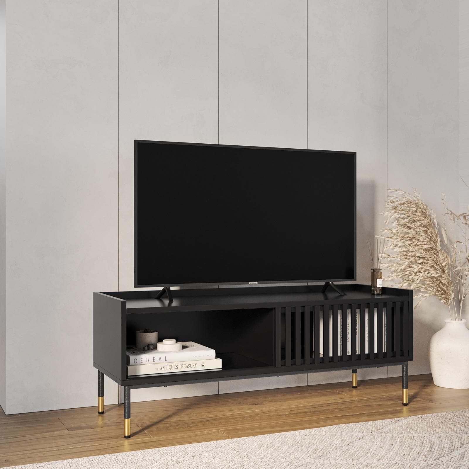 Mobile porta tv 120x47h cm con 1 anta nero opaco cannettato e gambe in acciaio con dettagli oro - Mirabel