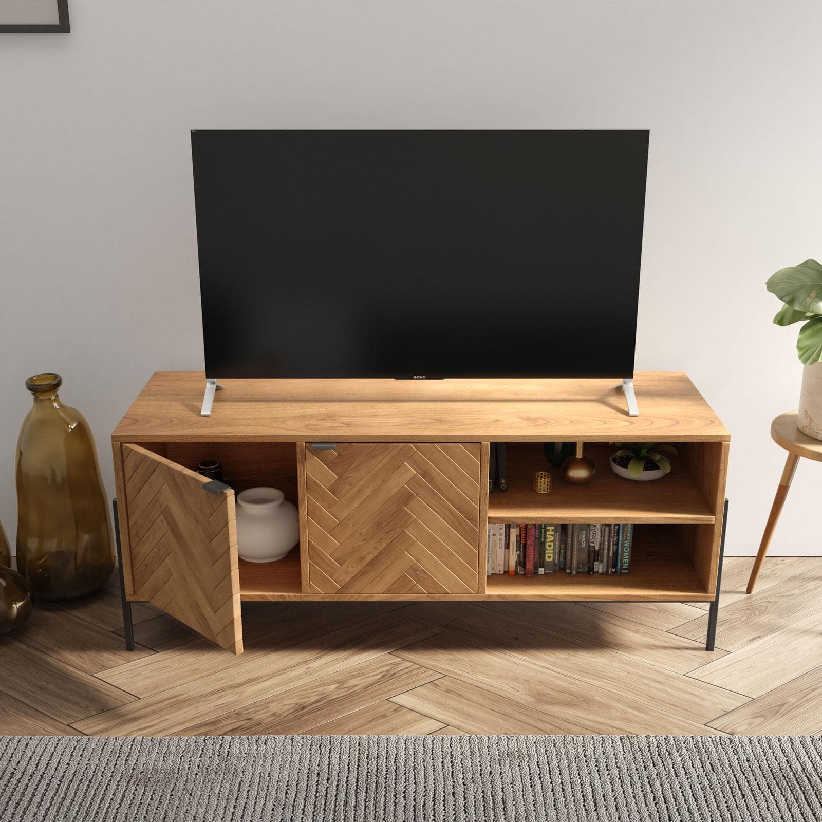 Mobile porta tv 120x48h cm in legno rovere chiaro effetto parquet con 2 ante e struttura in metallo nero opaco - Mufasa