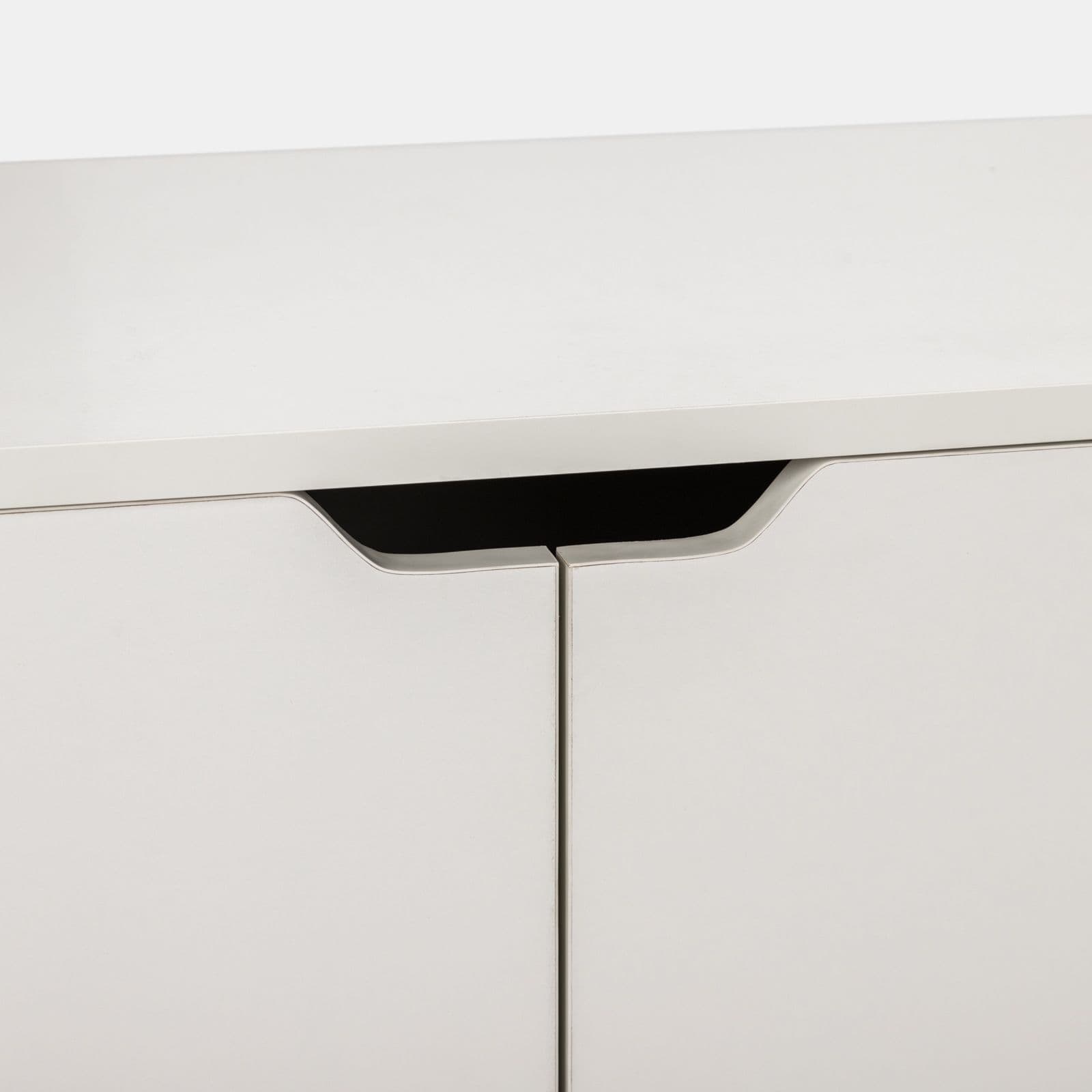 Mobile porta tv 186x42h cm in legno bianco lucido con 3 ante e 2 cassetti - Zylar
