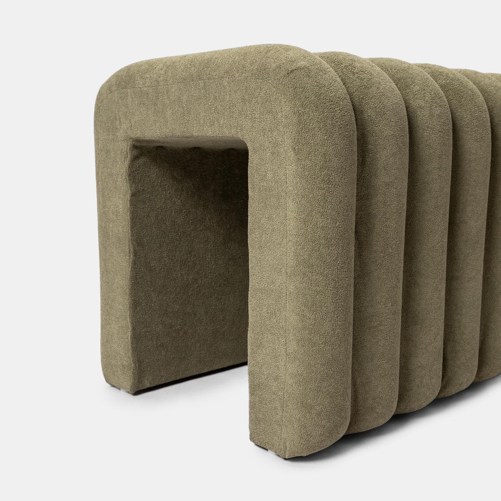 Panca 80x48 cm design ad arco in tessuto micro teddy verde - Rudy