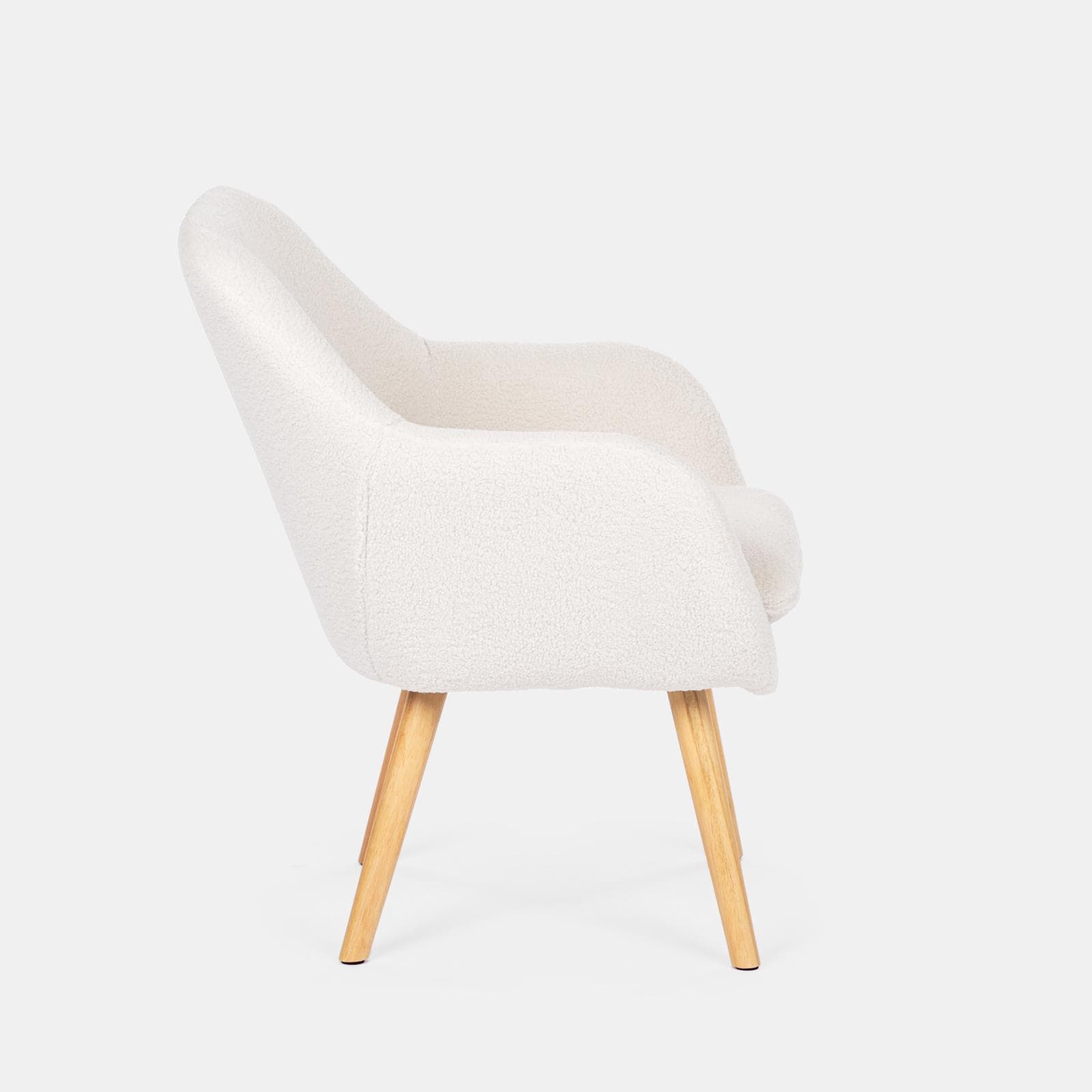 Poltrona in tessuto teddy bianco con gambe in legno - Yisa