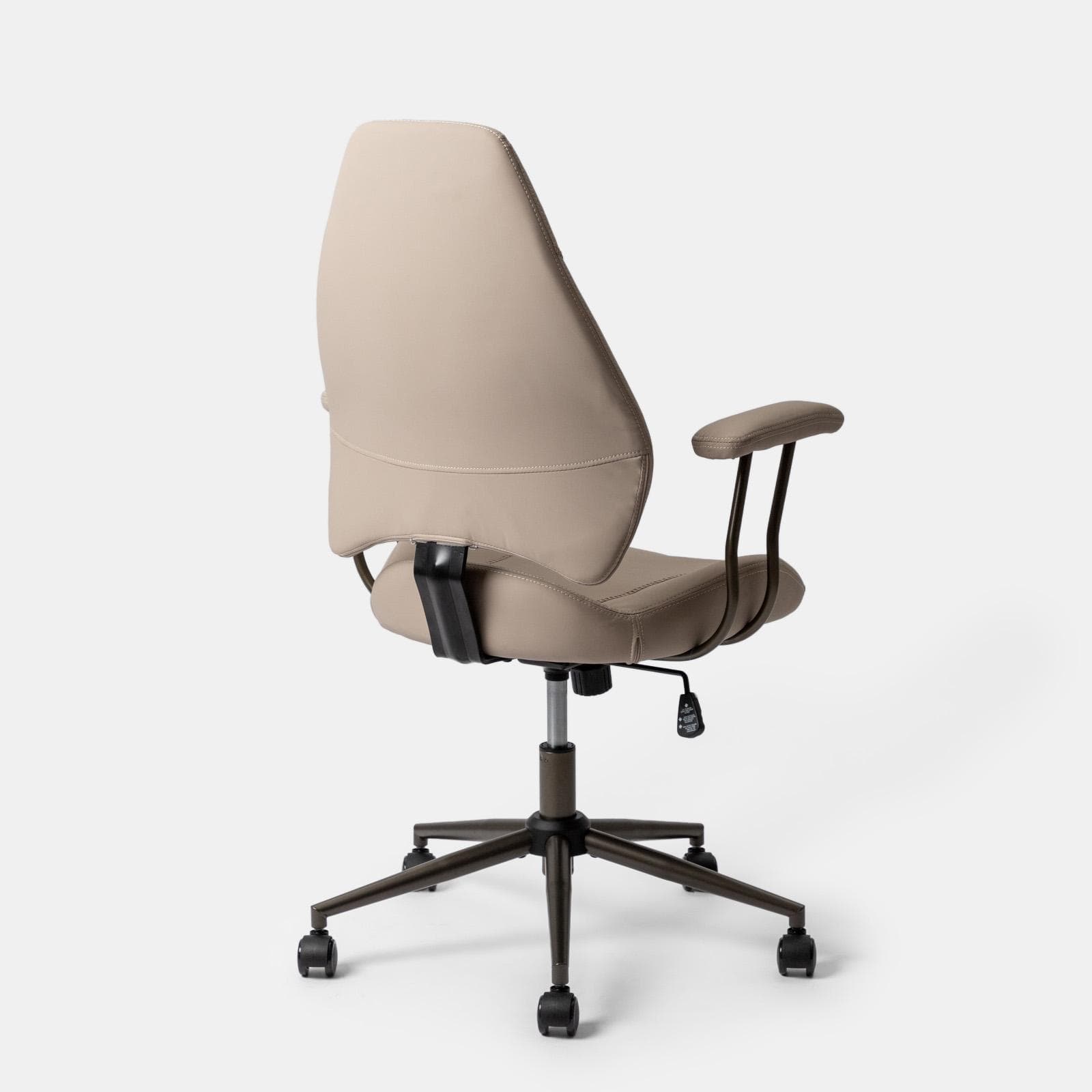 Poltrona da ufficio girevole in similpelle beige con base in metallo grigio - Vinay