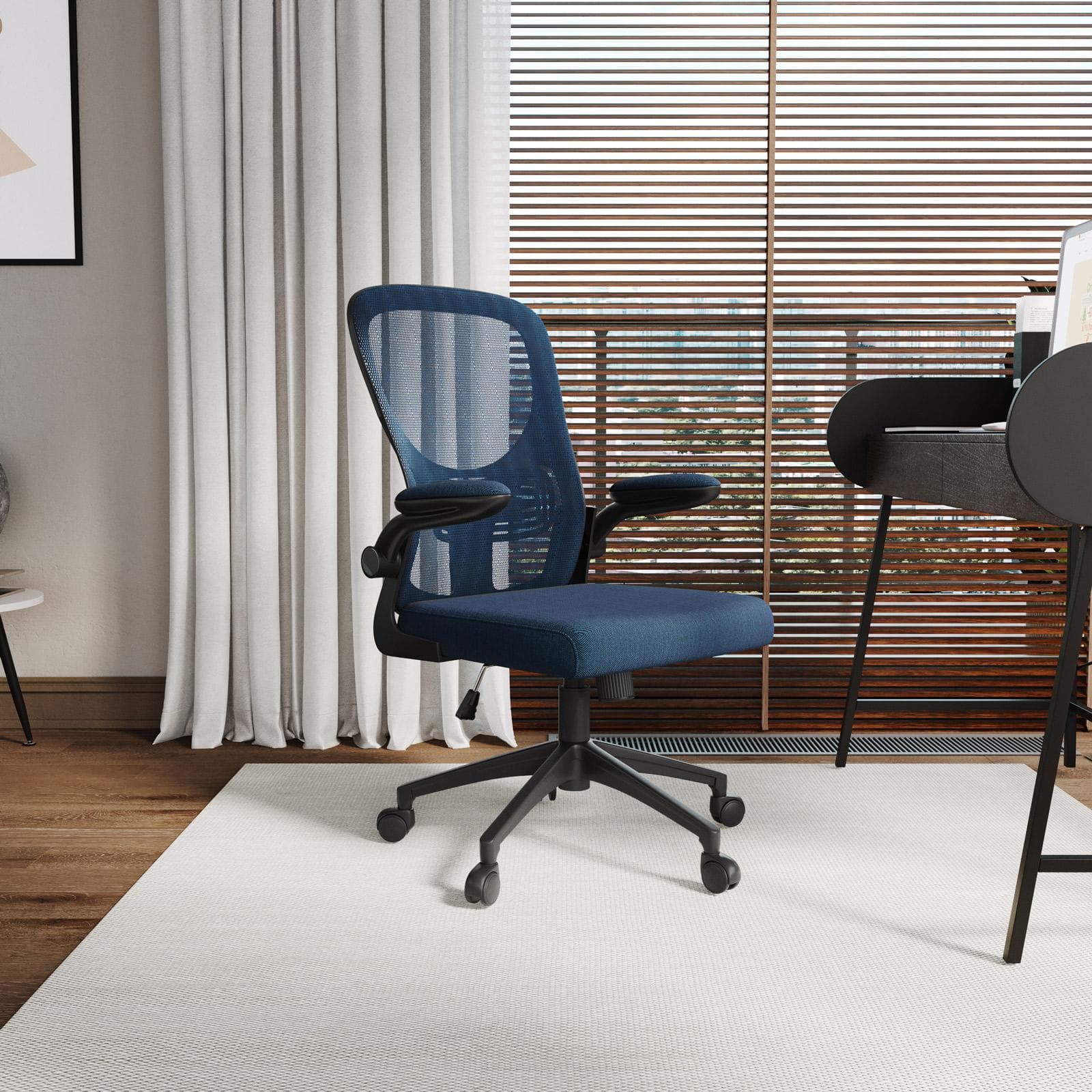 Poltrona da ufficio girevole in tessuto mesh blu scuro e schienale traspirante - Florentia
