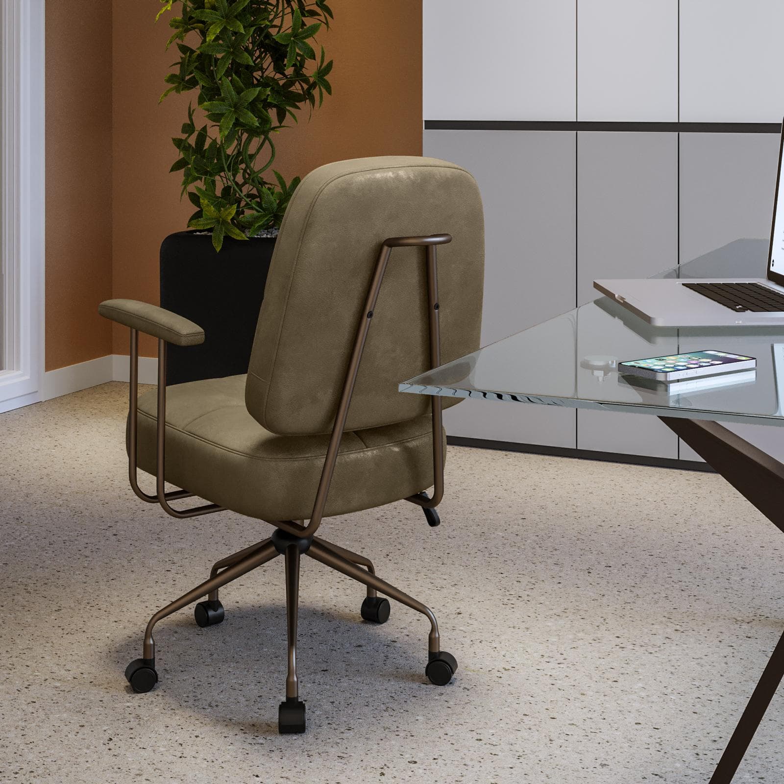 Poltrona girevole da ufficio in tessuto scamosciato verde scuro con base in bronzo satinato - Sirva